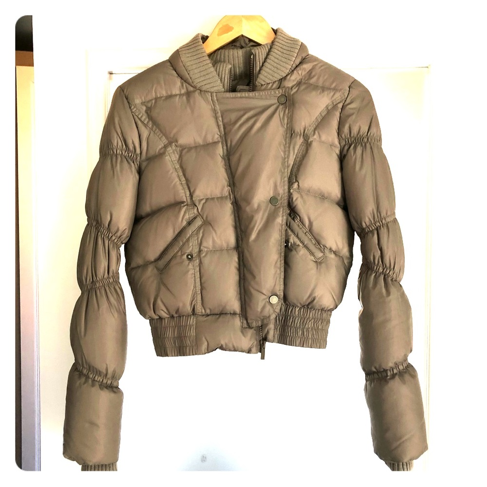 BCBG short puffer down jacket